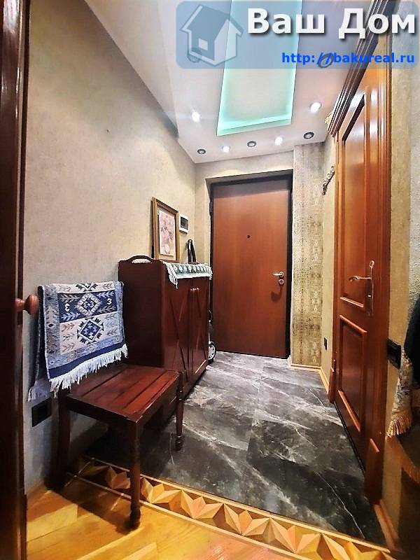 продаётся 1 комнатная квартира на улице Сеидбейли около метро Ичери Шехер