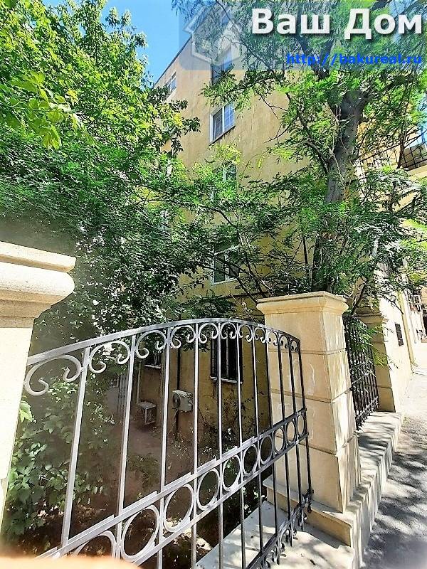 продаётся 1 комнатная квартира на улице Сеидбейли около метро Ичери Шехер