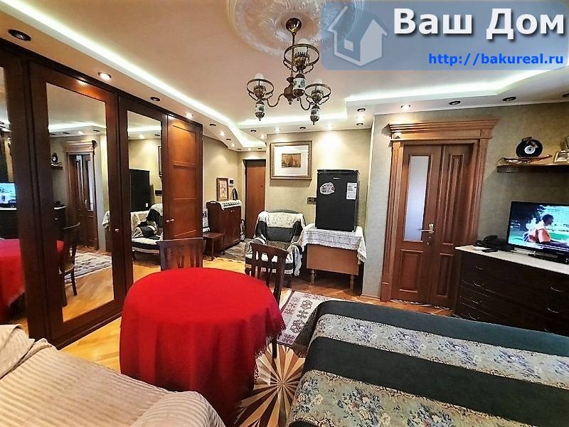 продаётся 1 комнатная квартира на улице Сеидбейли около метро Ичери Шехер