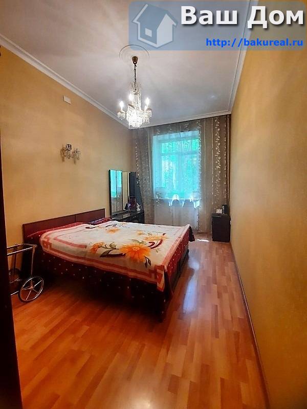 продаётся "сталинка" в парковой зоне