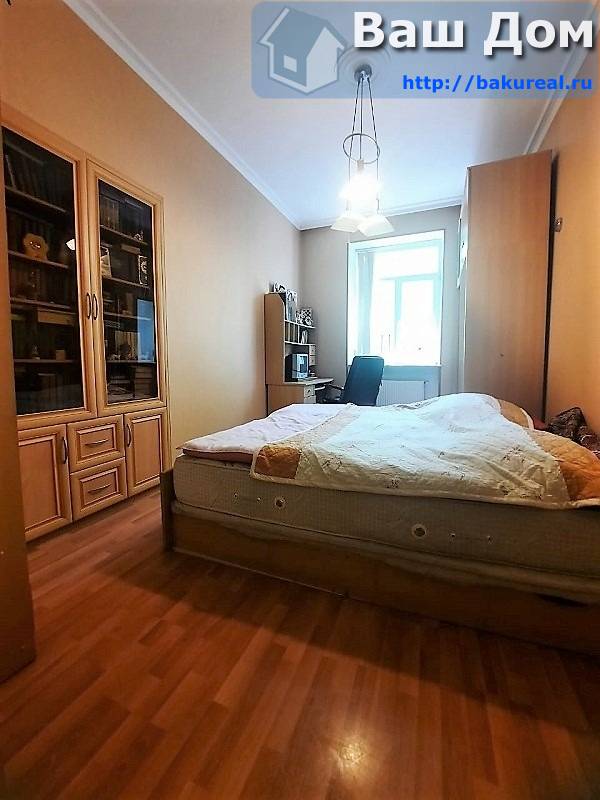 продаётся "сталинка" в парковой зоне