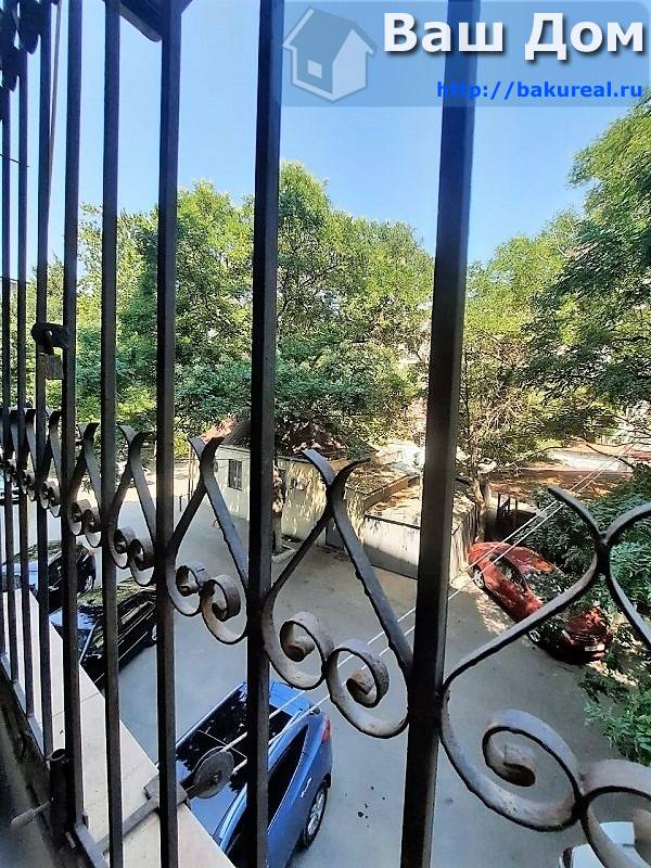 продаётся "сталинка" в парковой зоне