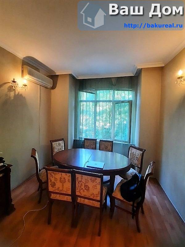 продаётся "сталинка" в парковой зоне